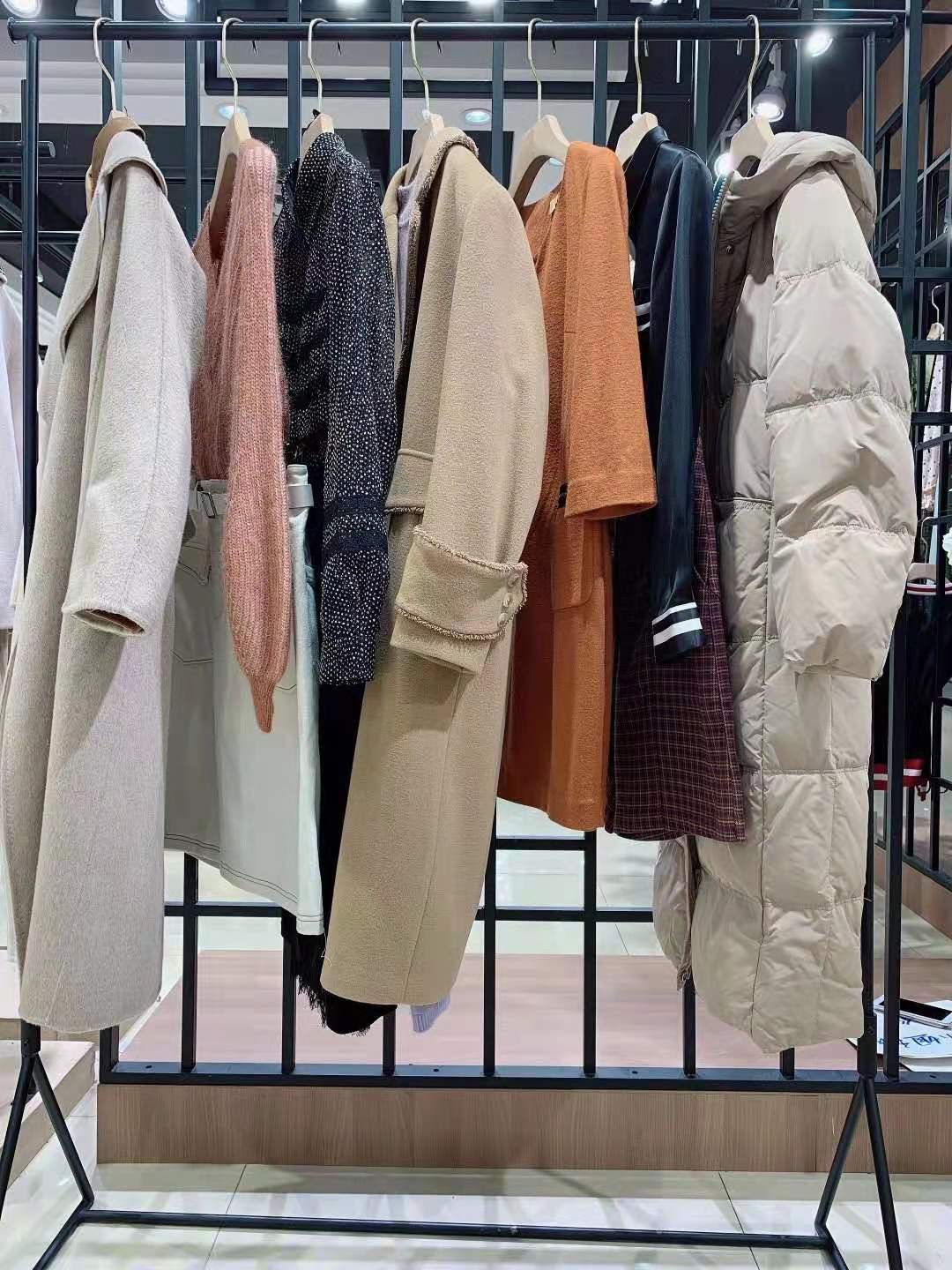 品牌歐絲蒂雅文2021秋冬折扣女裝庫存尾貨批發(fā)