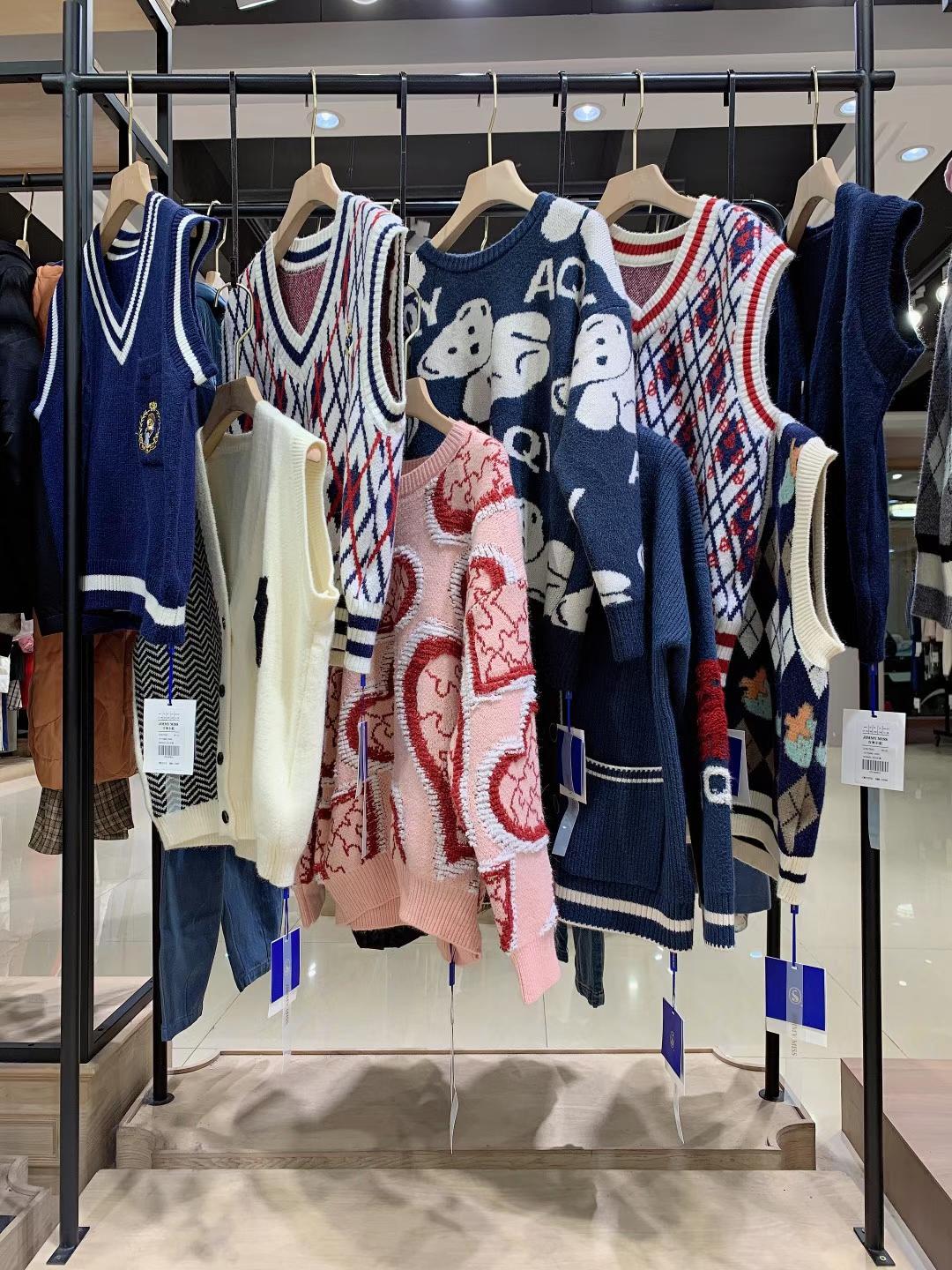 吉米小姐藍標小熊系列2021冬當季新款品牌折扣精 品女裝批發(fā)