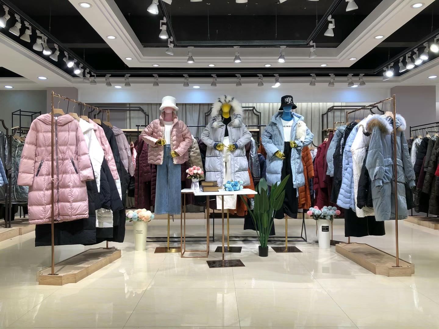 高 檔女裝品牌珂朵蕾姆2021冬