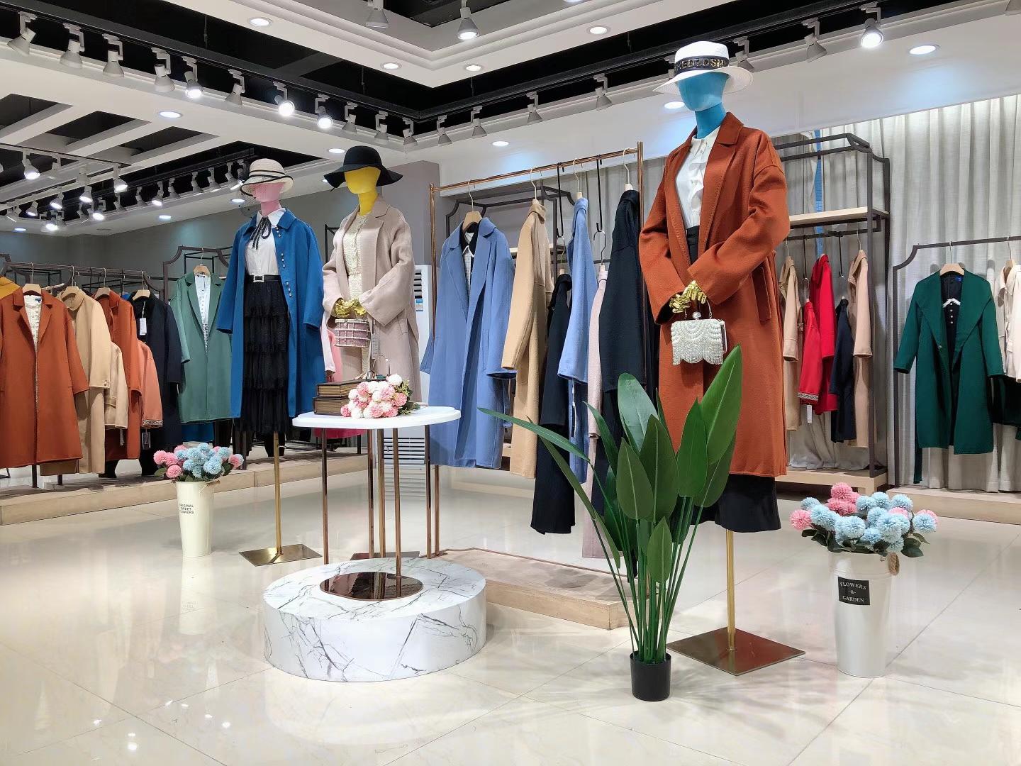 輕奢品牌施珞琪2021冬品牌折扣女裝店專柜批發(fā) 女式大衣批發(fā)