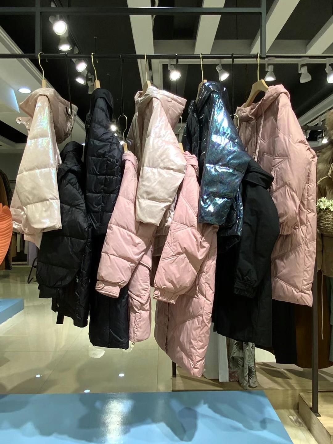 2021冬瓊瓏派克羽絨服高 品質羽絨服品牌折扣女裝尾貨直播一手貨源