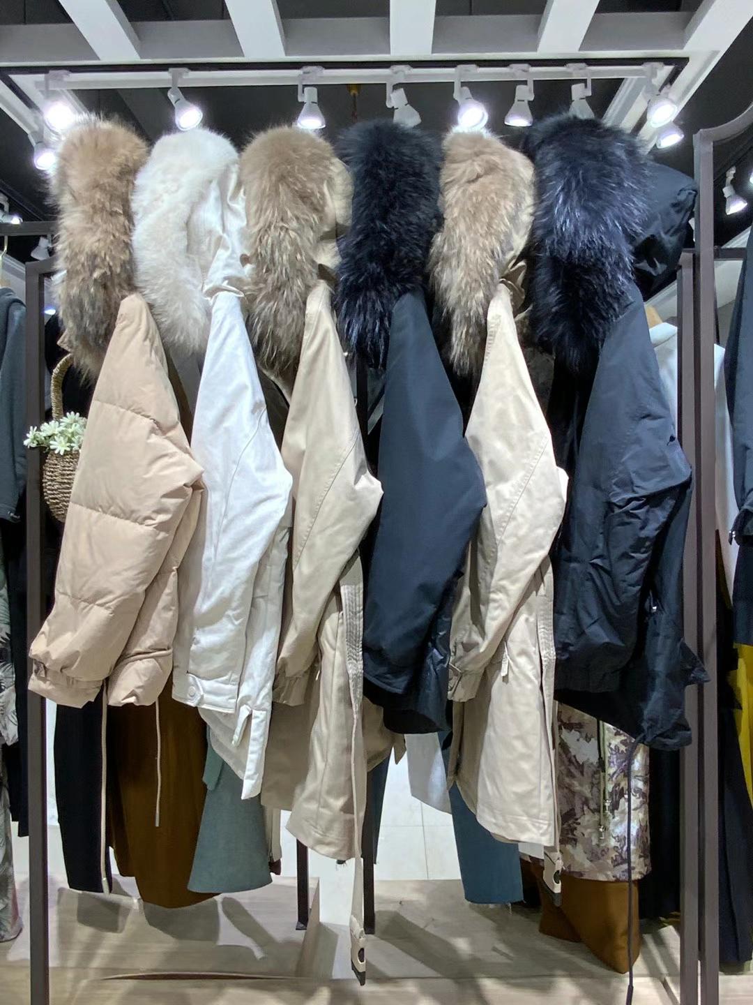 2021冬瓊瓏派克羽絨服高 品質羽絨服品牌折扣女裝尾貨直播一手貨源