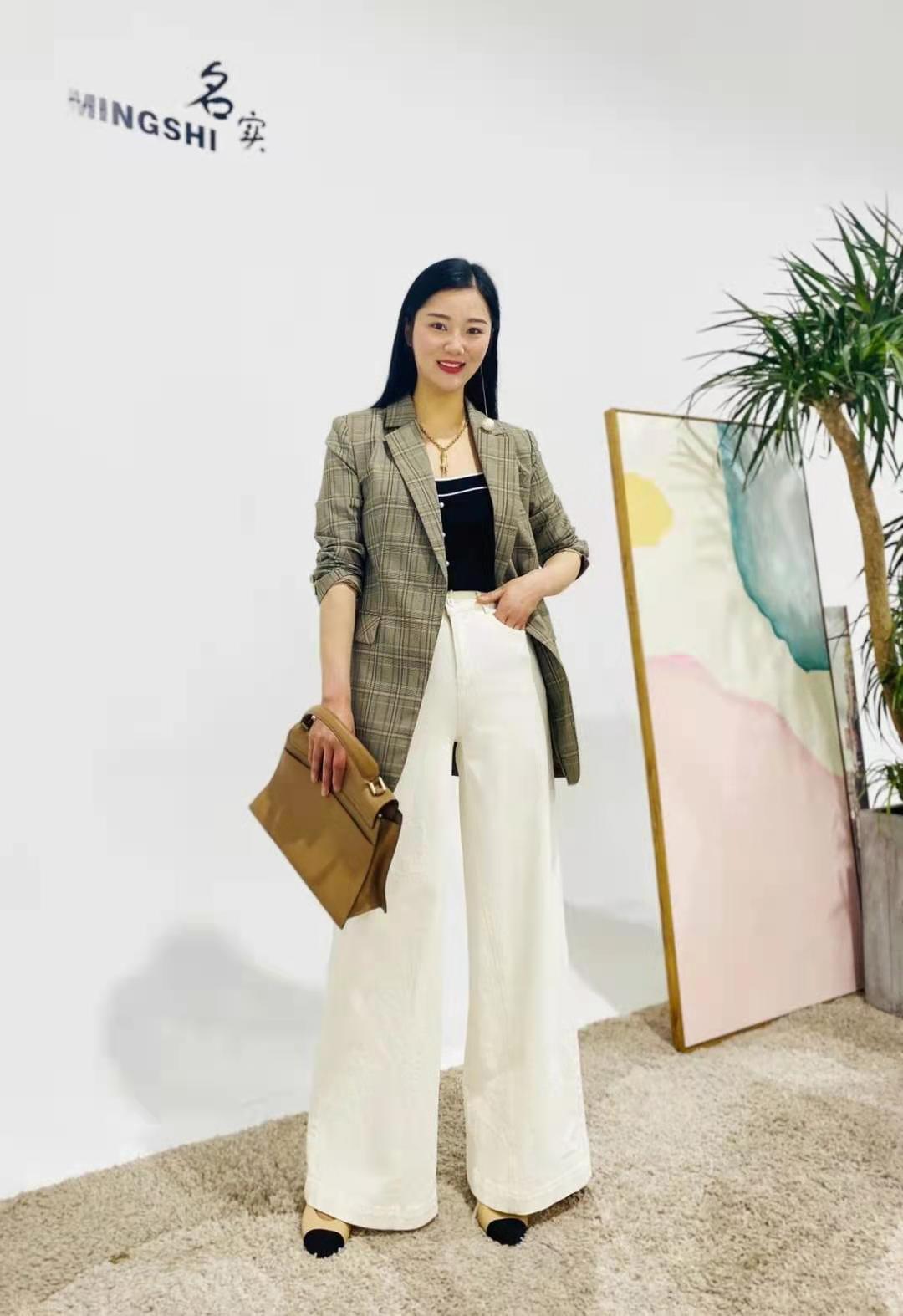 當(dāng)季新款品牌女裝名實(shí)2021秋女裝折扣進(jìn)貨貨源批發(fā)