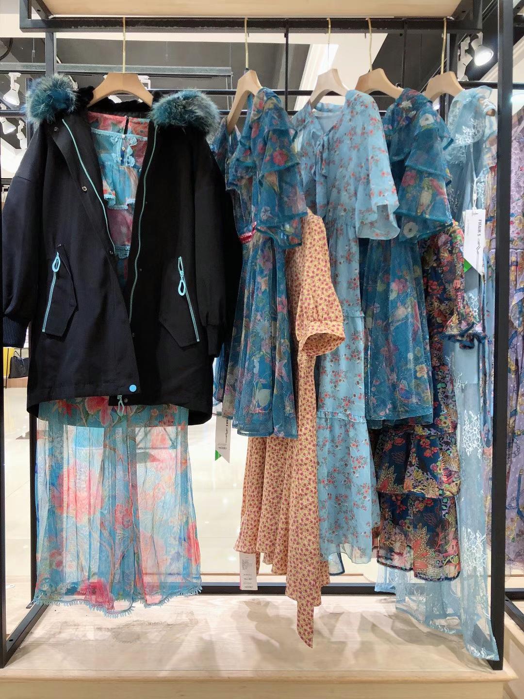 馬克華菲2021秋冬時(shí)尚品牌服裝庫(kù)存尾貨進(jìn)貨渠道