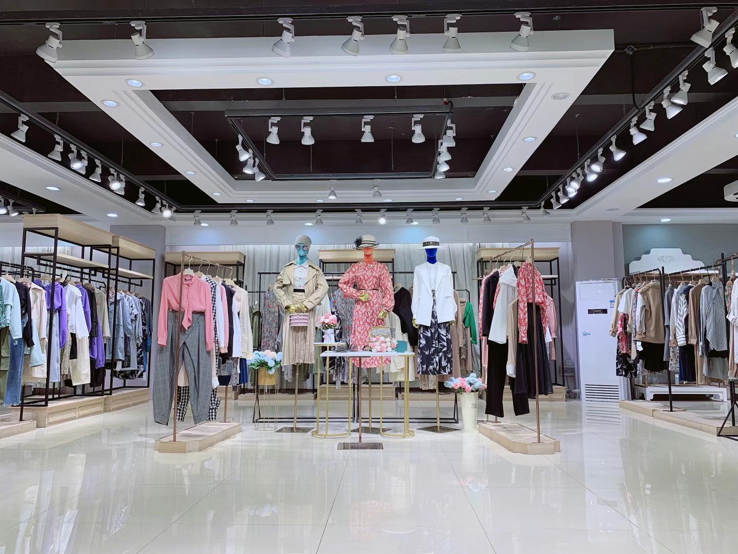 設(shè)計(jì)師品牌凱恩2022春品牌女裝折扣店進(jìn)貨批發(fā)