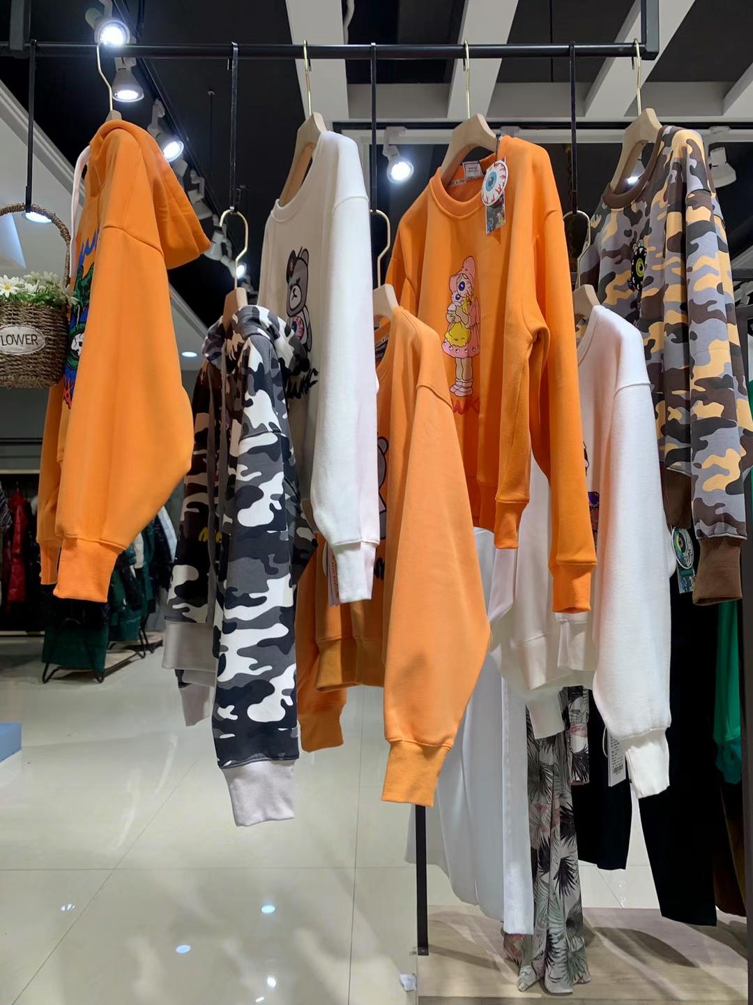 潮牌衛(wèi)衣大眼球2021冬品牌女裝電商直播一手貨源批發(fā)市場(chǎng)