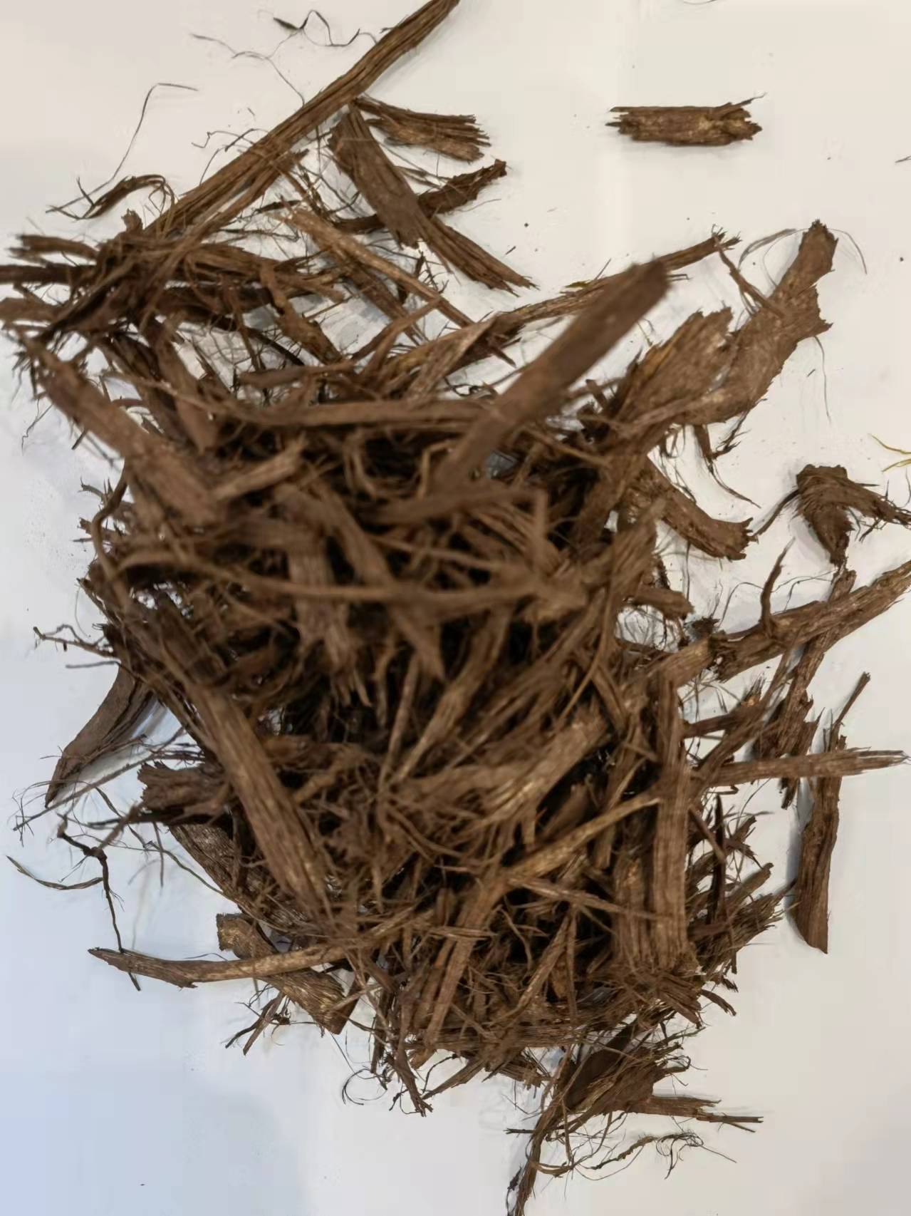 園林覆蓋物 彩色樹皮覆蓋物 園林綠化公園景區(qū)樹穴介質(zhì)