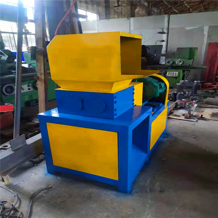 馬鞍山市生產(chǎn)廠家銷售價(jià)格 400型生活垃圾撕碎機(jī)