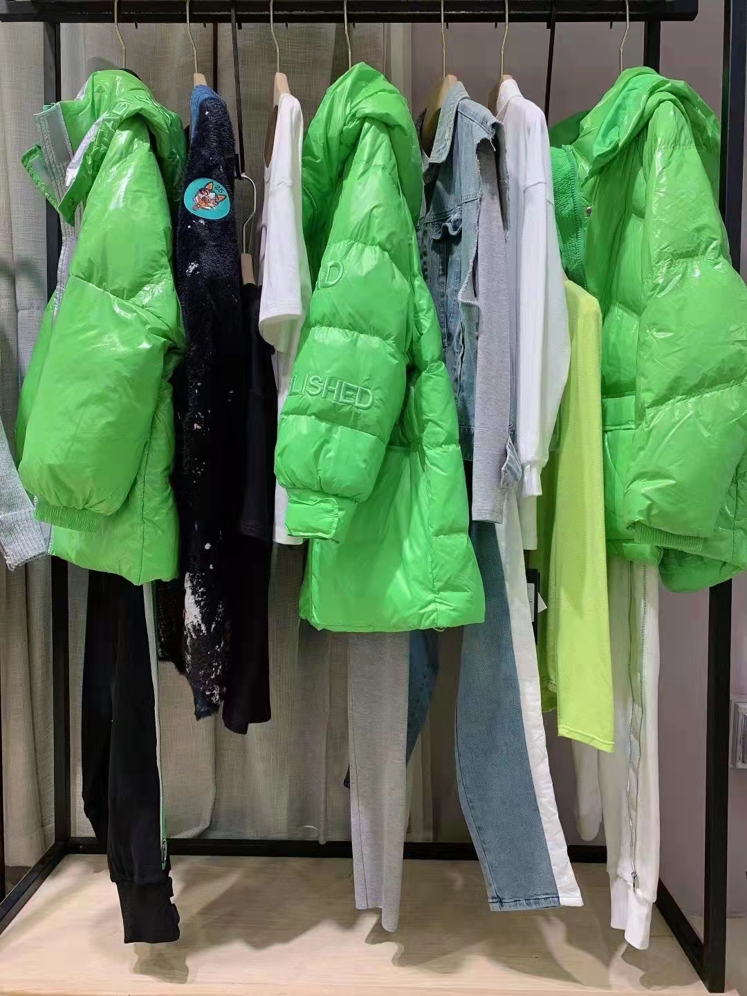 香港一二線品牌時風國際2021冬品牌折扣女裝尾貨一手貨源直銷