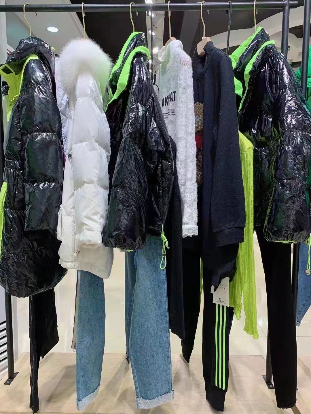 香港一二線品牌時風國際2021冬品牌折扣女裝尾貨一手貨源直銷