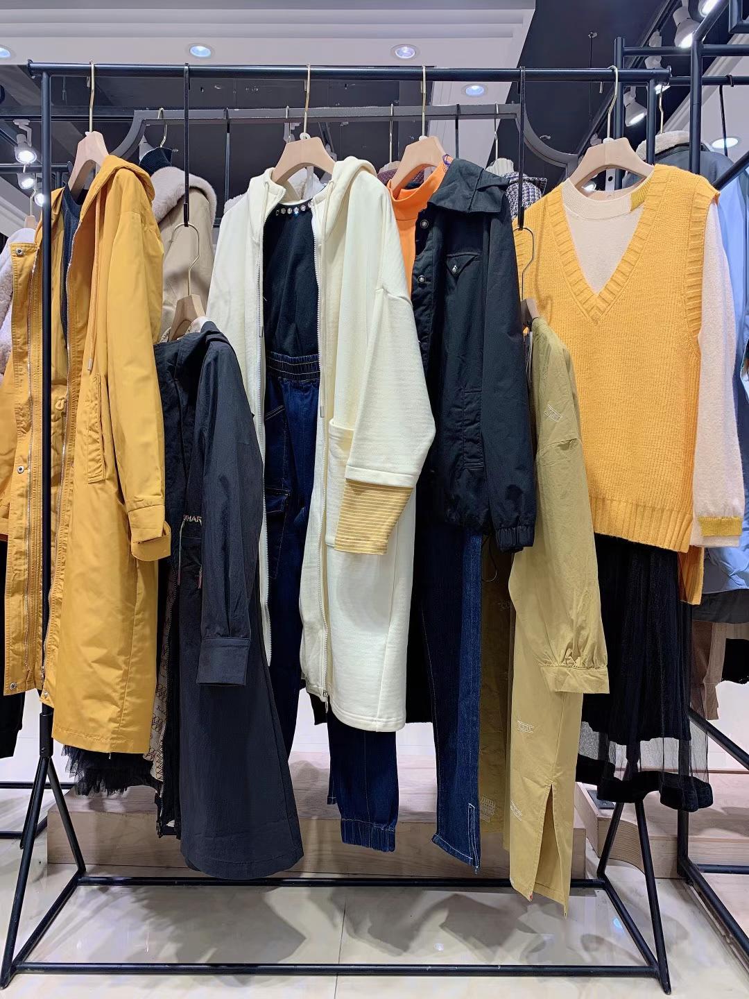 高 端休閑品牌布卡拉2021秋裝品牌女裝折扣批發(fā)供應(yīng)商價(jià)格