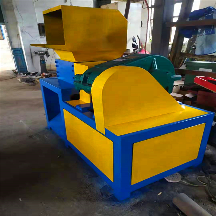 馬鞍山市生產(chǎn)廠家銷售價(jià)格 400型生活垃圾撕碎機(jī)