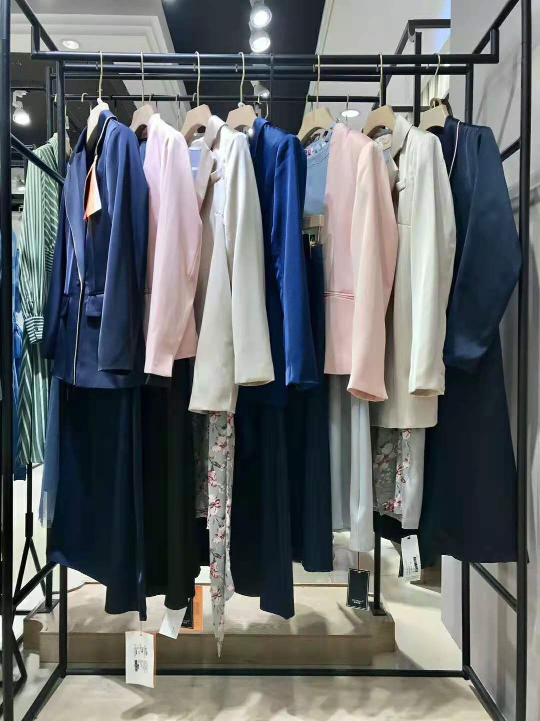 珂萊迪奧2021秋裝淘寶快手電商直播折扣女裝批發(fā)基地