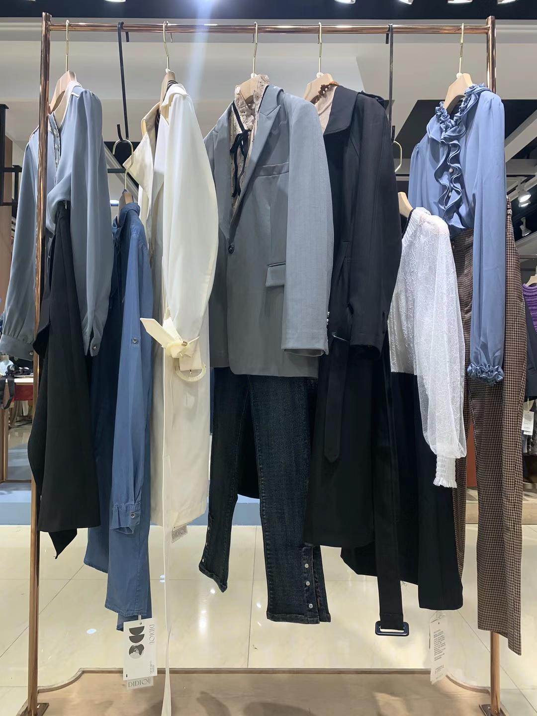 一 線品牌女裝迪笛歐2022春專柜品牌折扣女裝店清倉批發(fā)