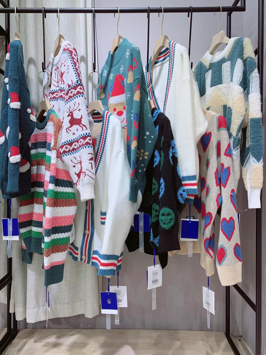 廣州品牌吉米小熊藍標(biāo)系列2021季新款品牌折扣女裝尾貨庫存走份批發(fā)