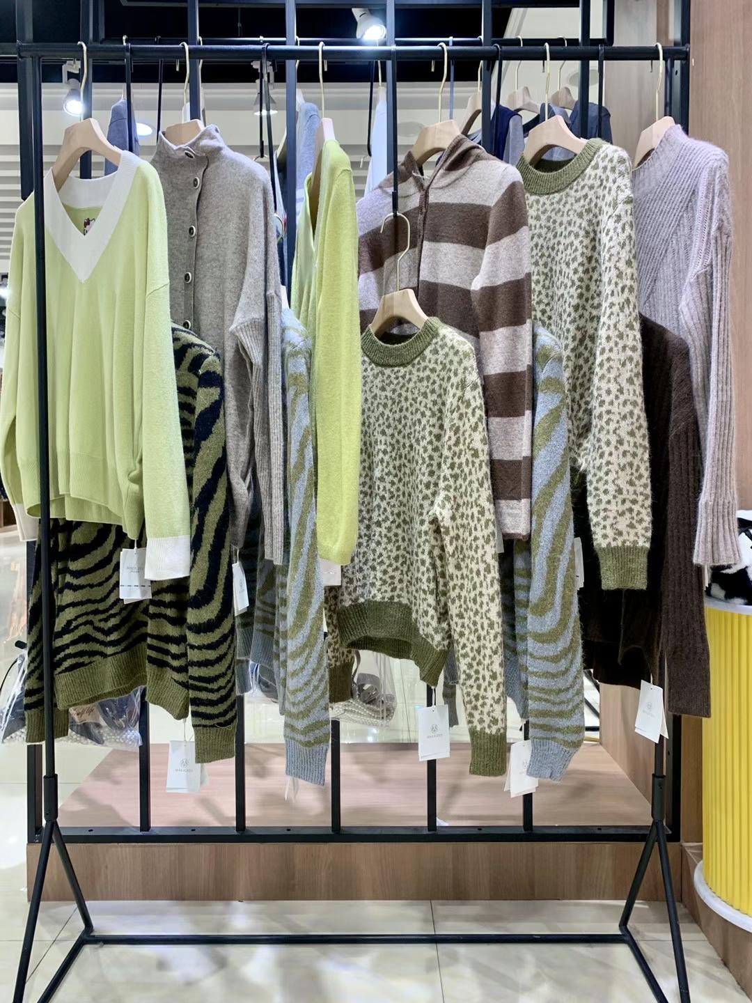 輕奢品牌瑪麗歌蒂2021冬時尚精 品毛衣系列女裝品牌折扣批發(fā)貨源