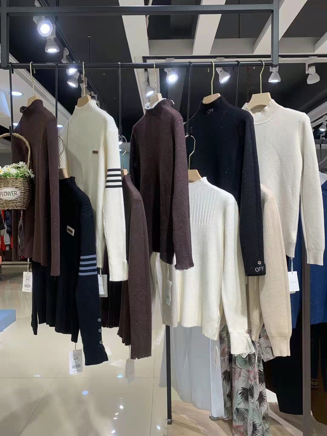 意大利高端 品牌維拉瑪拉2021冬品牌折扣女裝毛衣尾貨貨源批發(fā)