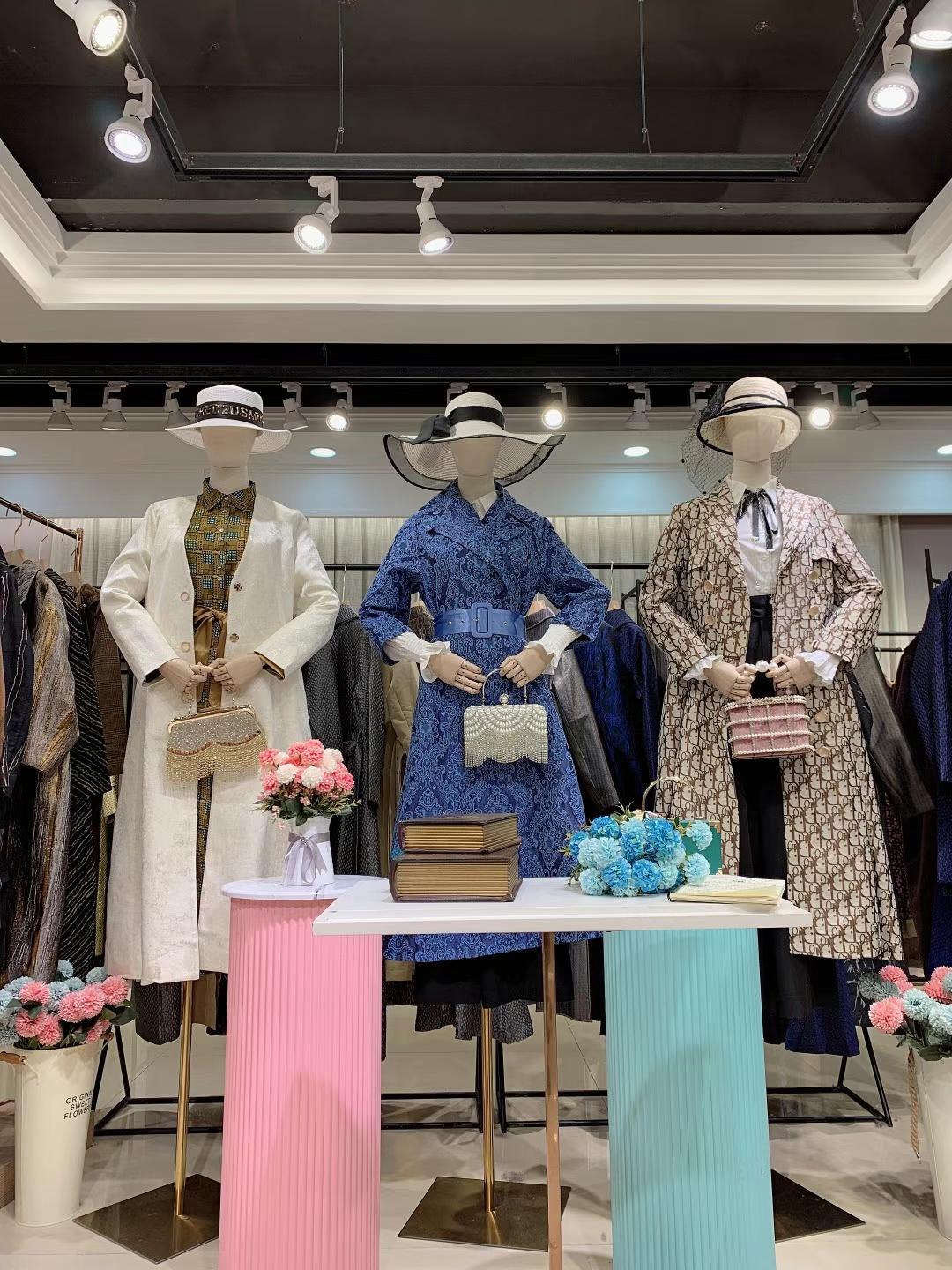 尊貴夫人21秋深圳高 端品牌折扣女裝店清倉專柜直批 一折女裝批發(fā)貨源