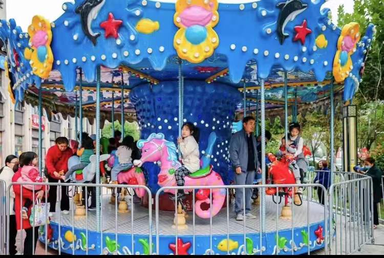 嘉年華旋轉(zhuǎn)木馬道具出租 旋轉(zhuǎn)木馬道具租賃