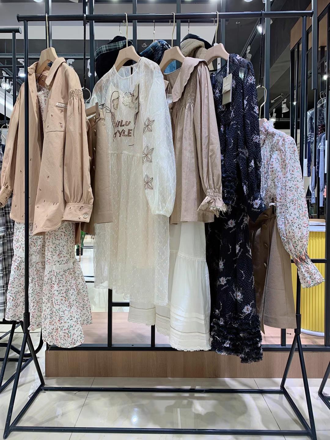 森女系裝芭依璐2021秋國(guó)內(nèi)一 線品牌折扣女裝尾貨庫(kù)存批發(fā)