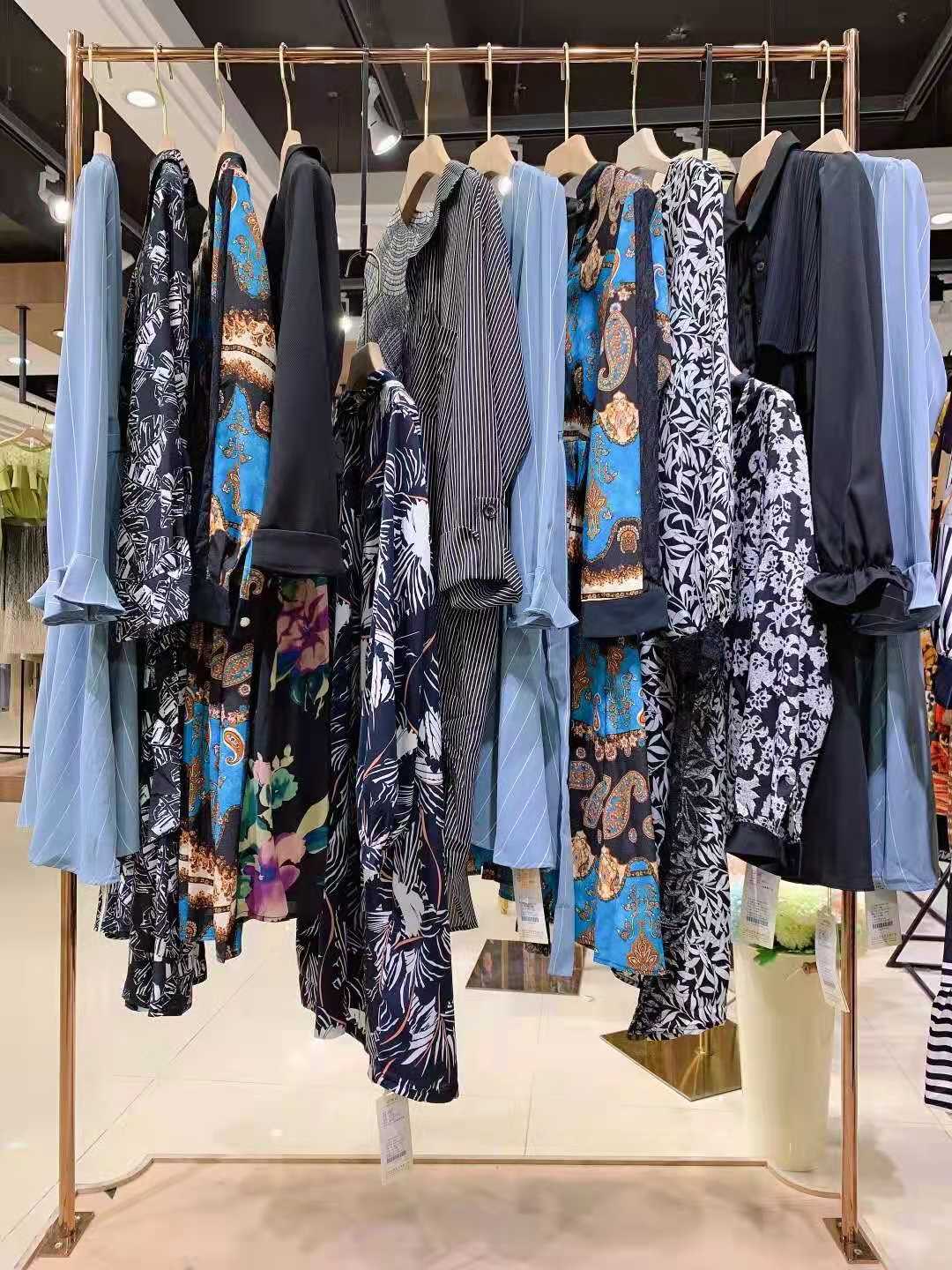 一二線女裝品牌西子戀秋冬女裝折扣尾貨批發(fā)渠道