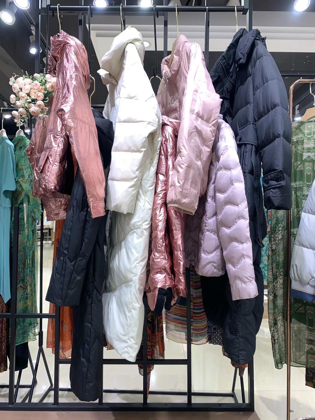 【芭登芮芮】鵝絨服系列女裝品牌折扣哪里可以拿貨 廣州一 線女裝折扣店進貨渠道