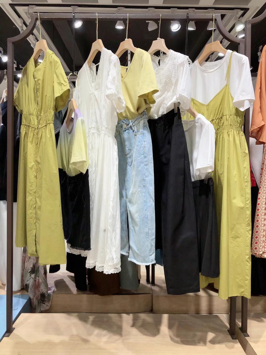 佐色2022夏當(dāng)季新款杭州高端女裝品牌庫存尾貨一手貨源 折扣直播一折拿貨渠道
