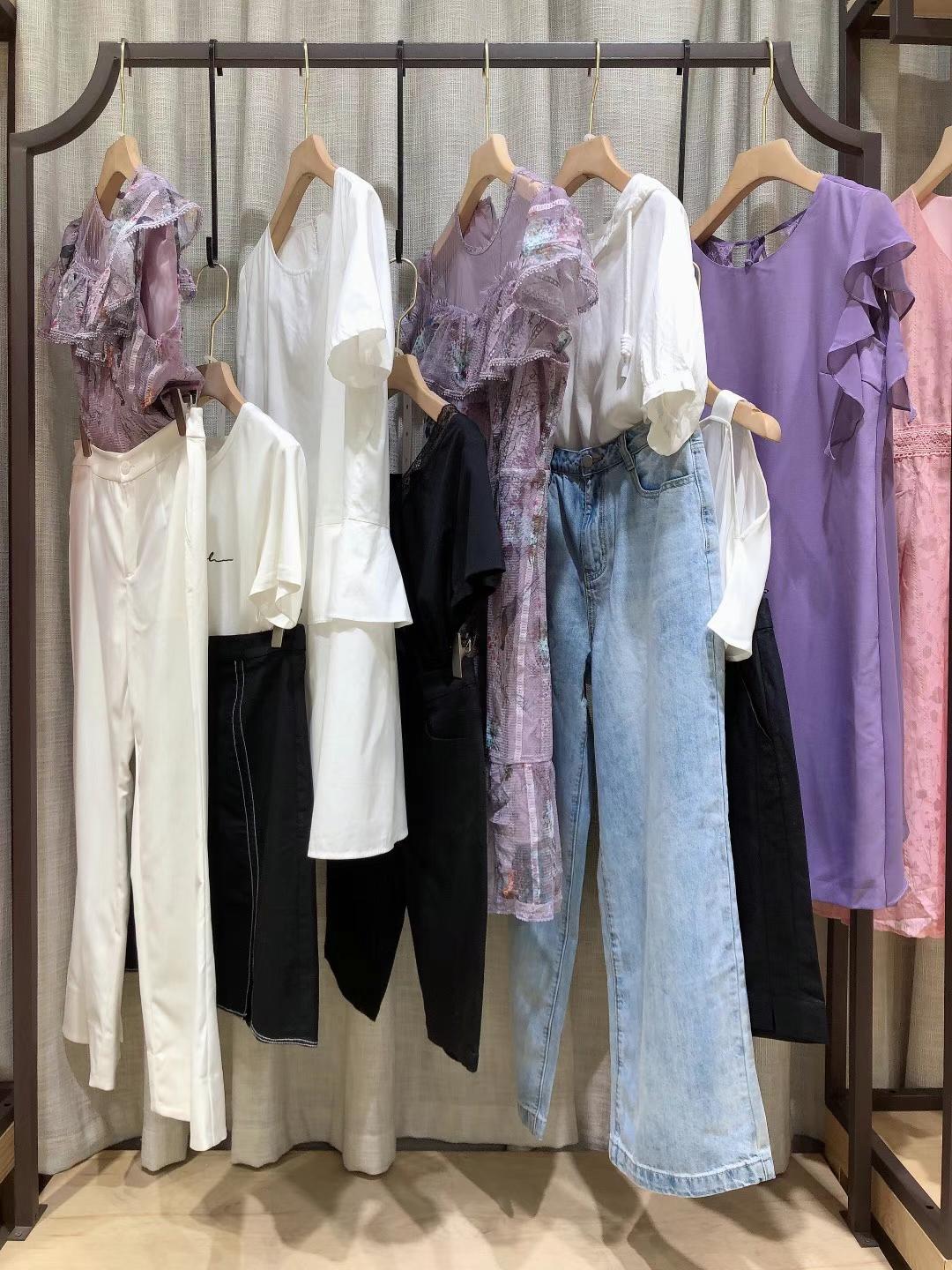 佐色2022夏當(dāng)季新款杭州高端女裝品牌庫存尾貨一手貨源 折扣直播一折拿貨渠道