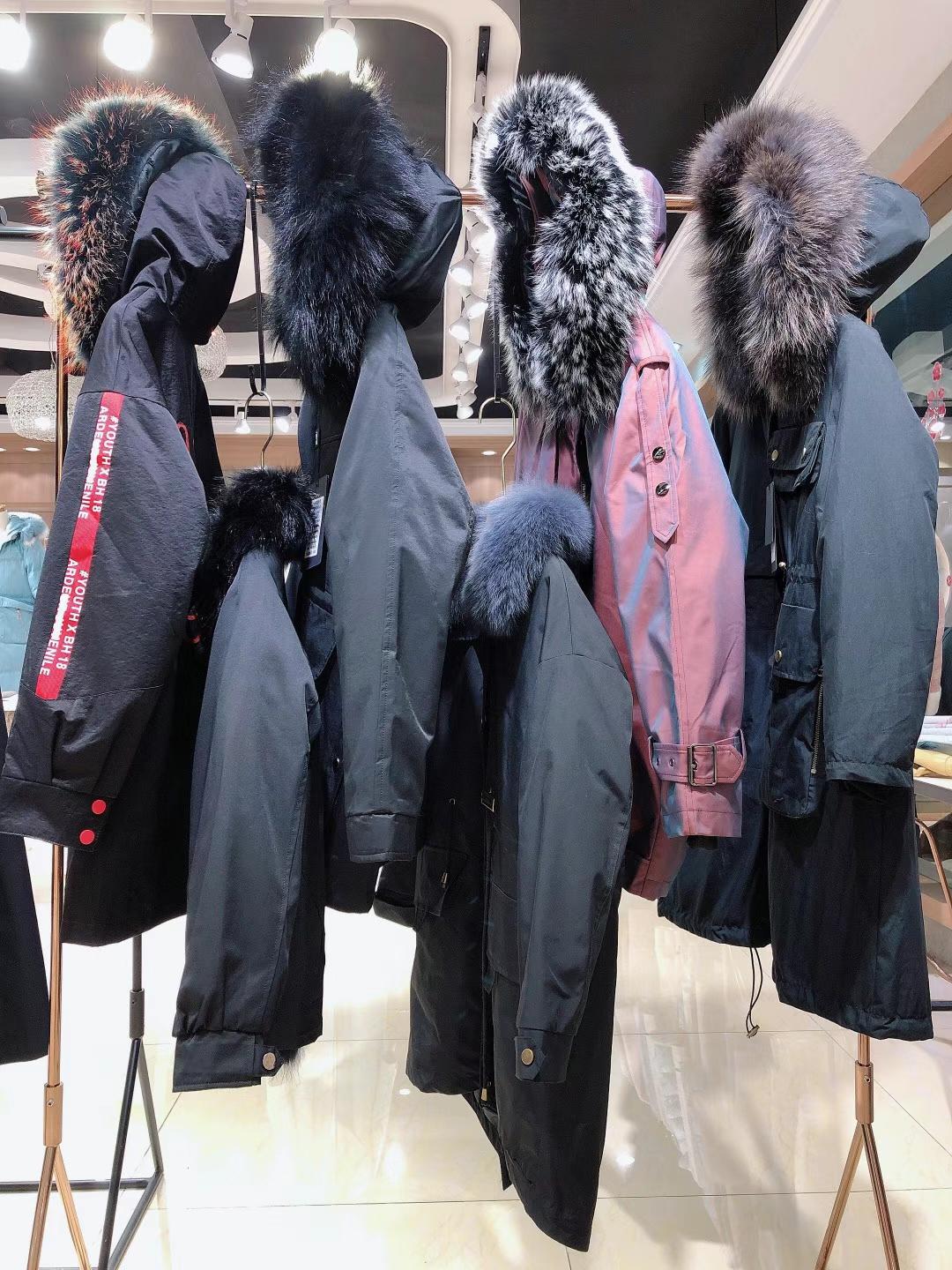 【雪羅拉皮草派克羽絨服】21冬專柜撤柜羽絨服品牌女裝折扣尾貨批發(fā)市場