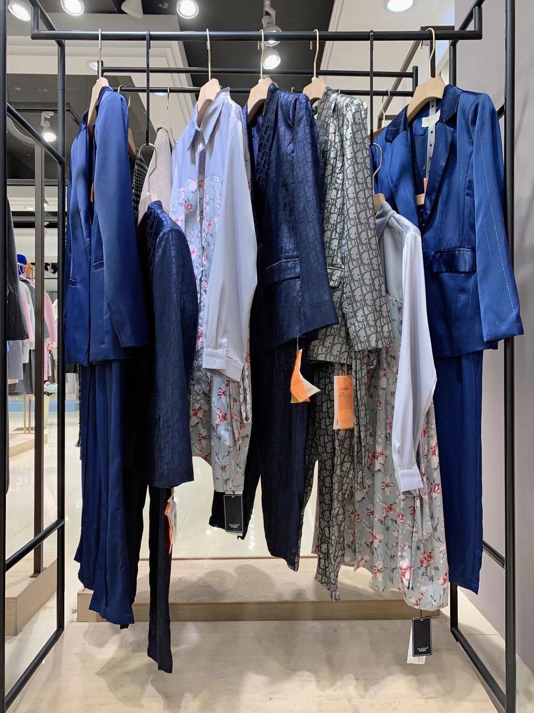 高端氣質(zhì)品牌珂萊迪奧2022春品牌女裝折扣尾貨走份批發(fā)