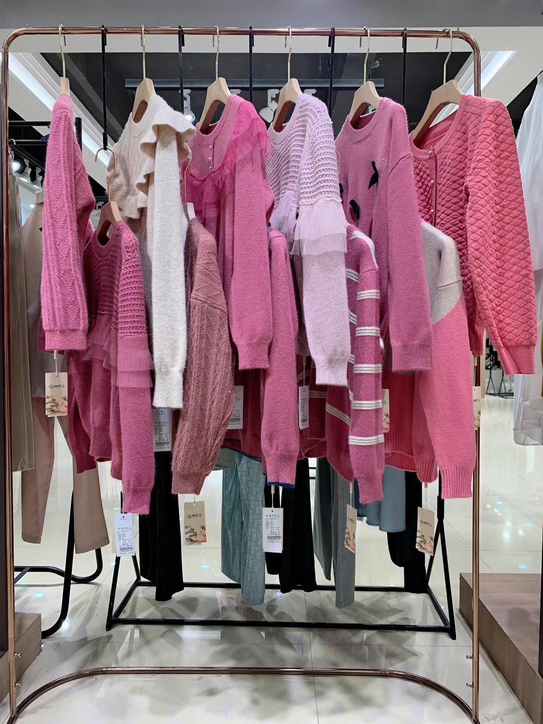 時尚簡約品牌古丘谷兒2022春女裝尾貨庫存一手貨源批發(fā)