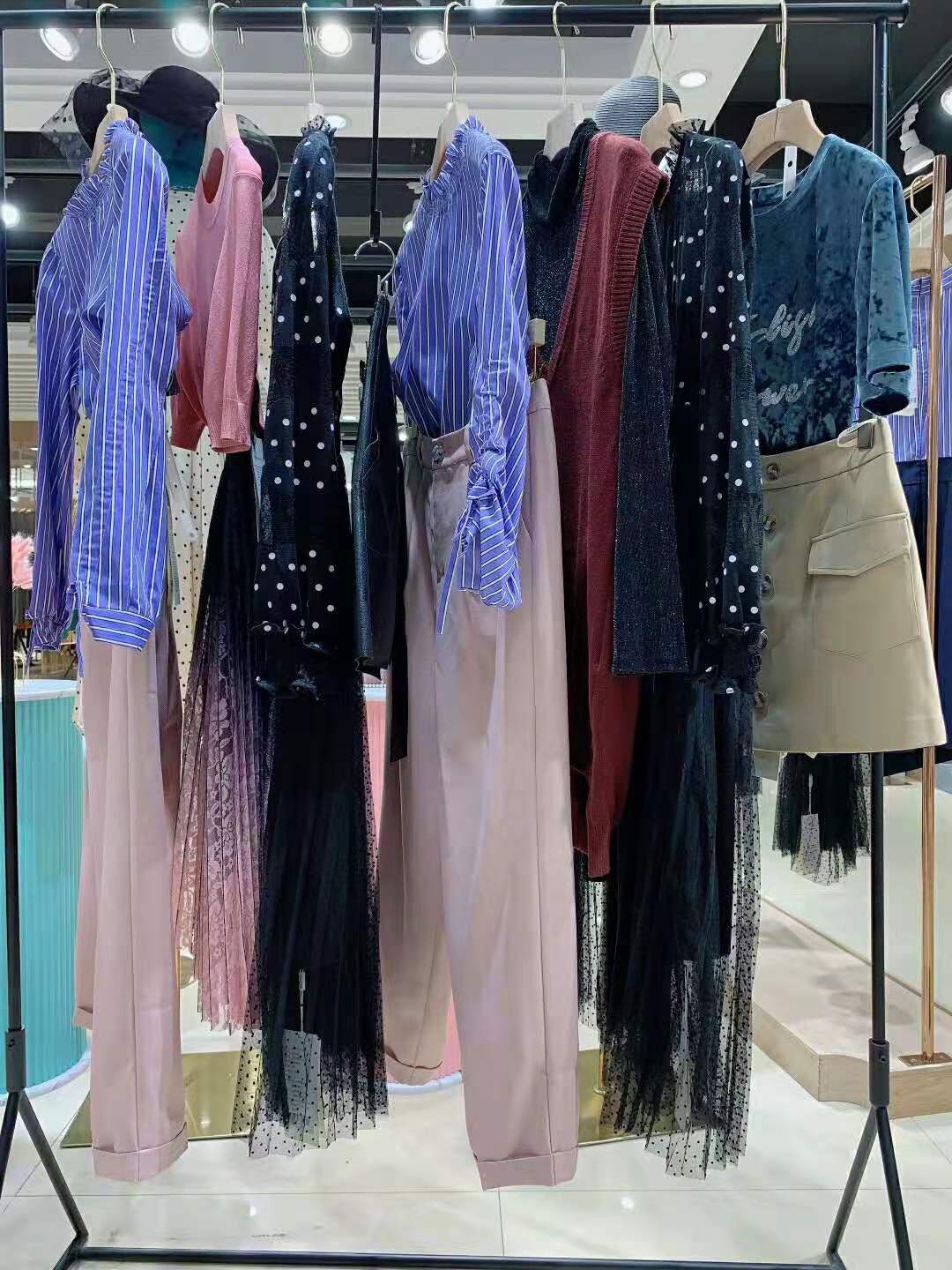 【YSGJ羽沙國際】2021秋品牌折扣店貨源批發(fā)渠道 實體直播一手貨源批發(fā)