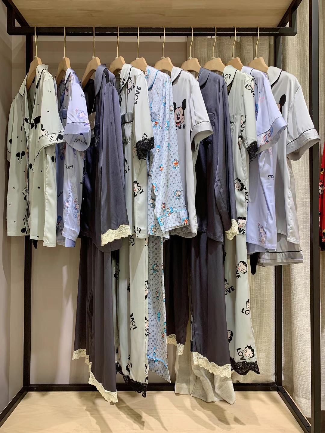 羅佧家秀居服22春品牌女裝貨源廠家直批庫存尾貨打包走份