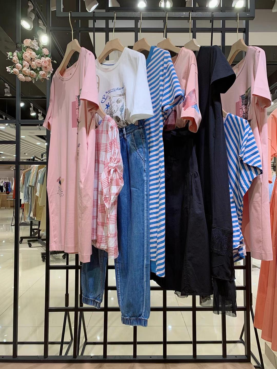 麗迪莎22夏精 品大碼女裝品牌庫存尾貨貨源走份廣州精 品一手女裝批發(fā)