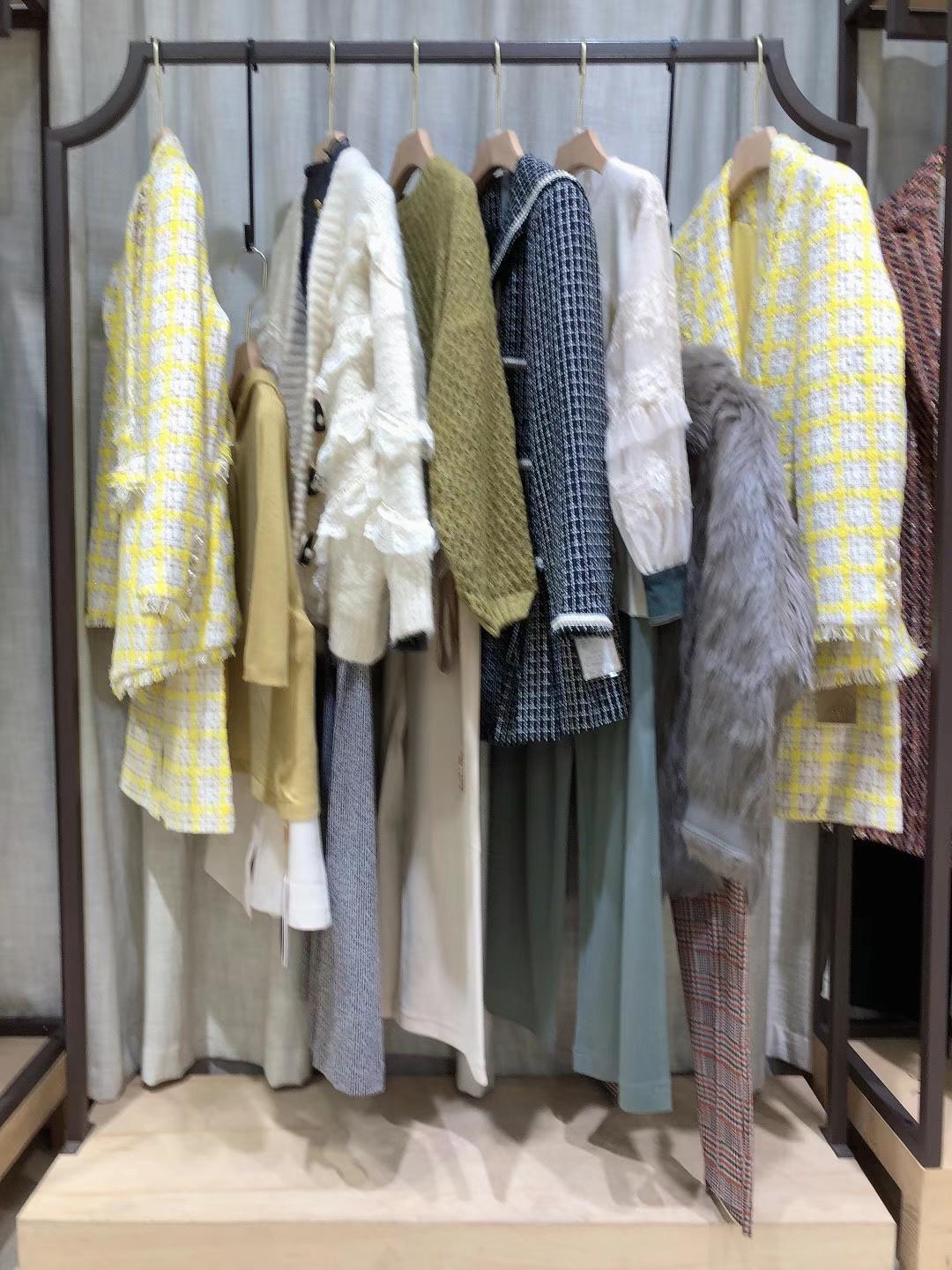 【摩邑】21冬小香風(fēng)系列品牌折扣女裝專(zhuān)柜撤柜女裝折扣店直播貨源走份批發(fā)