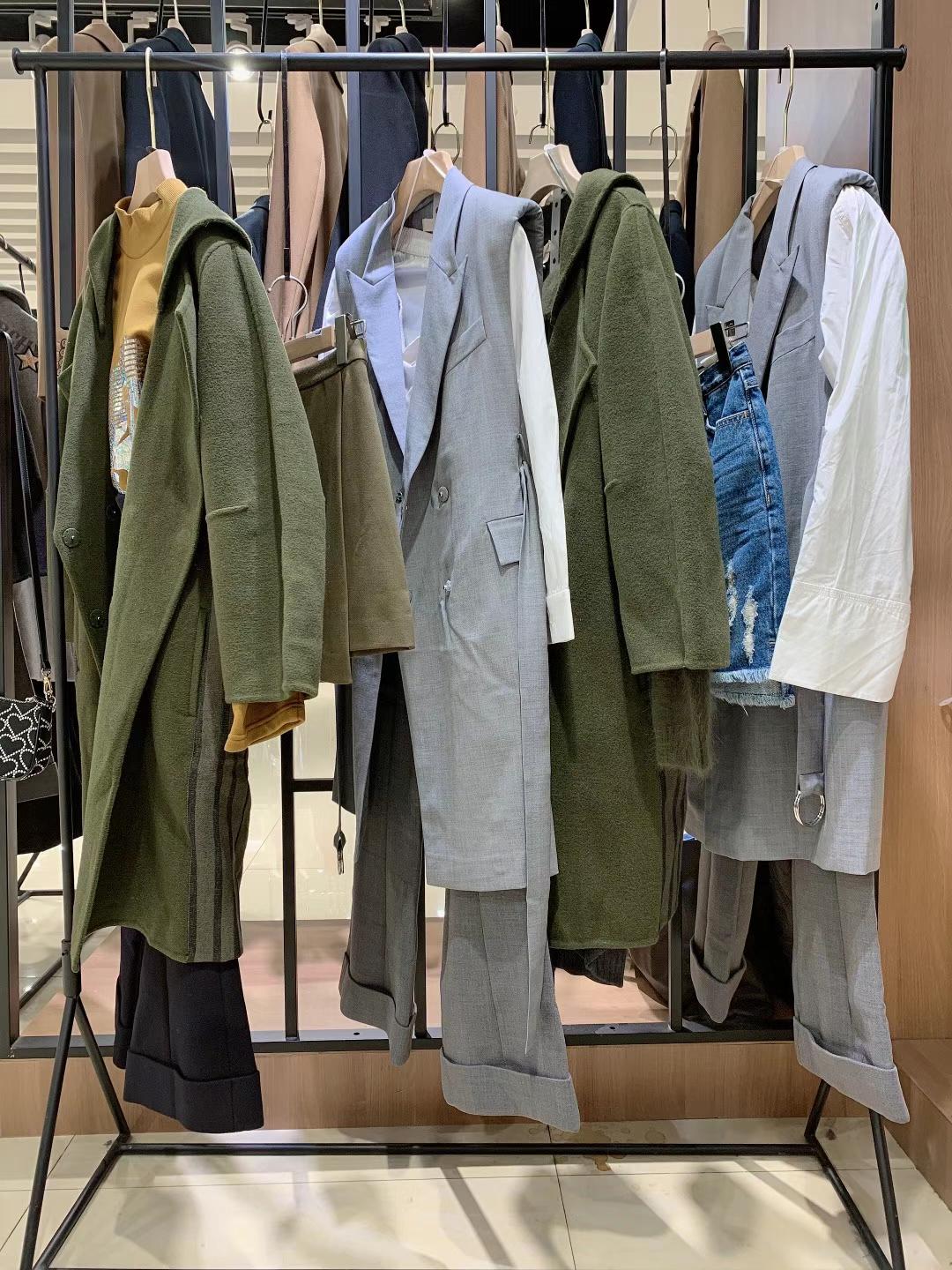 地素22四季裝國際品牌女裝尾貨服裝批發(fā)市場 淘寶直播貨源供應(yīng)商