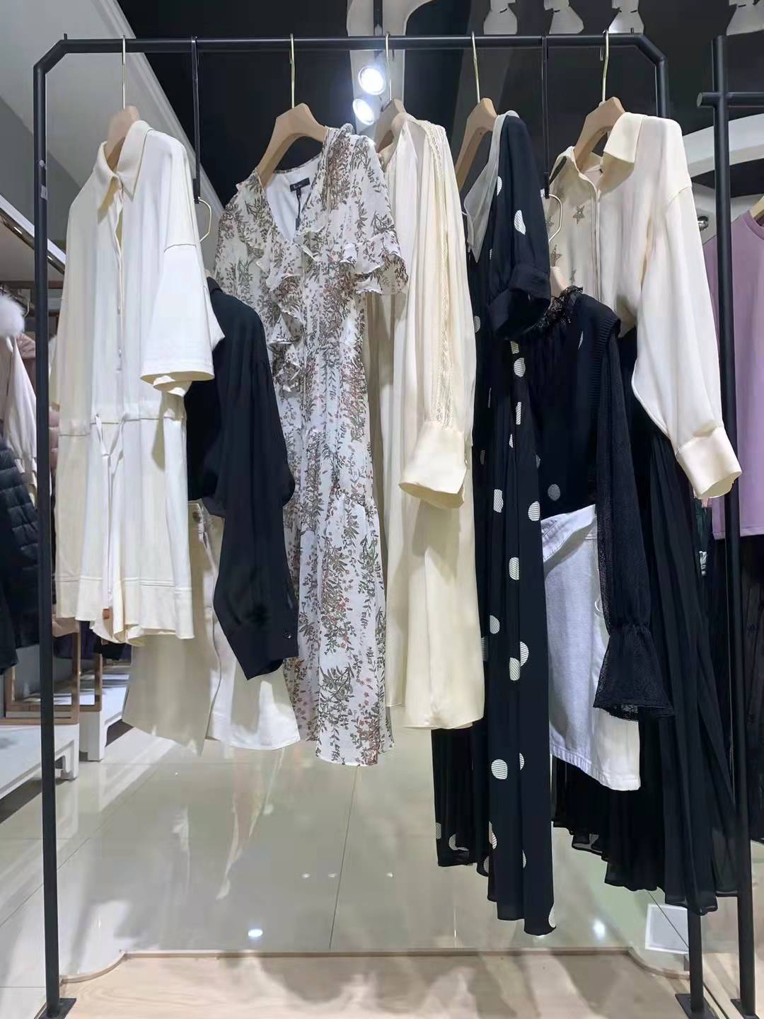 深圳高端 品牌芮瑪2022春夏品牌女裝撤柜下架尾貨直播貨源批發(fā)