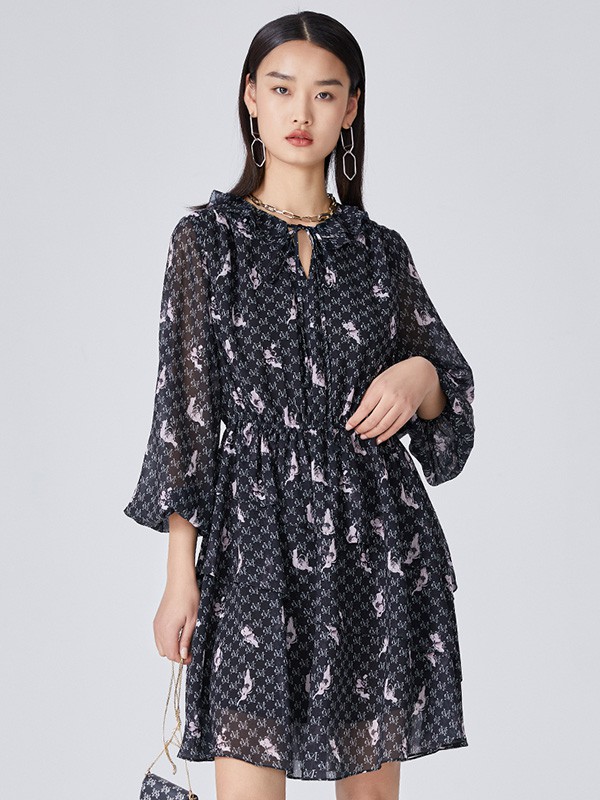 意大利品牌真我永 恒2022春夏折扣女裝批發(fā)貨源供應(yīng)鏈