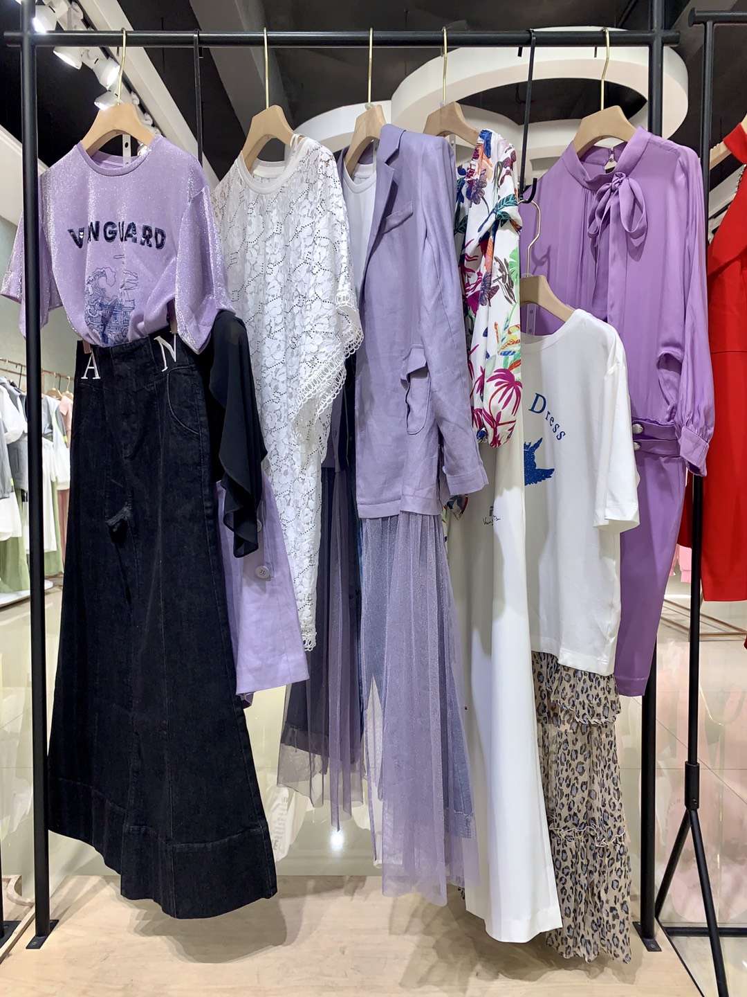 UGOCCAM2022春夏女裝庫(kù)存尾貨批發(fā)渠道