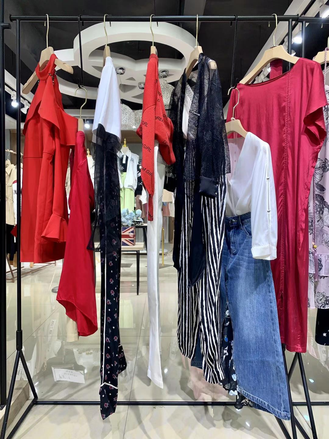 高端氣質(zhì)品牌芭蒂娜2022春女裝折扣庫(kù)存尾貨份