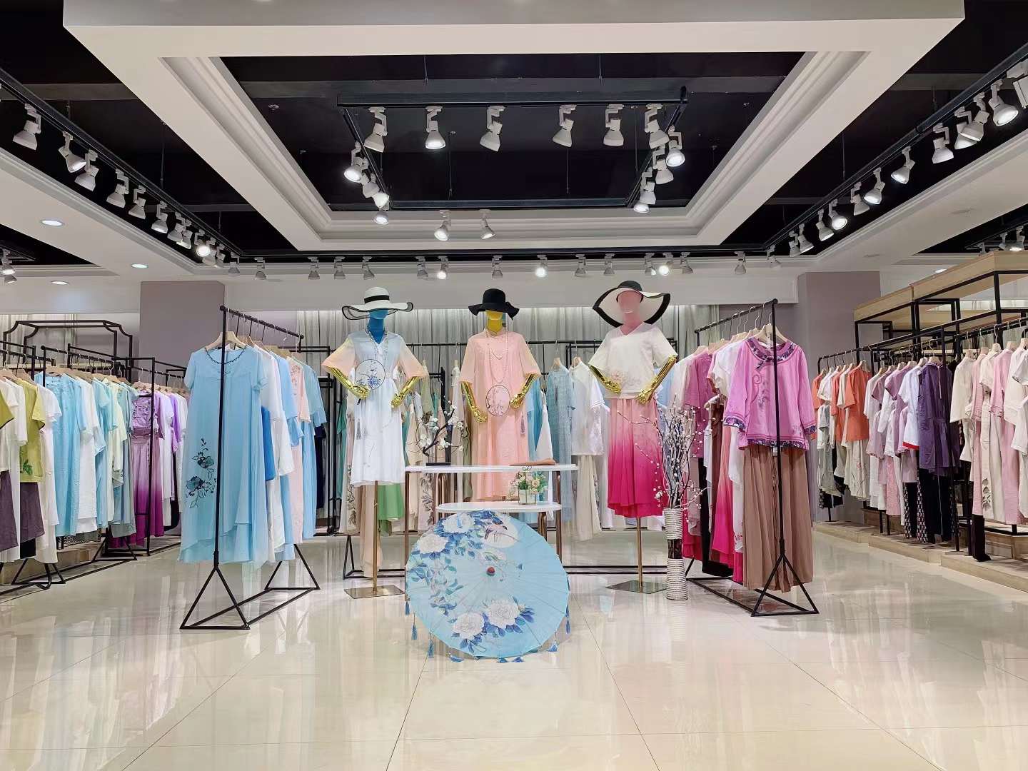 大 牌女裝木棉道 2022夏品牌折扣女裝尾貨貨源批發(fā)