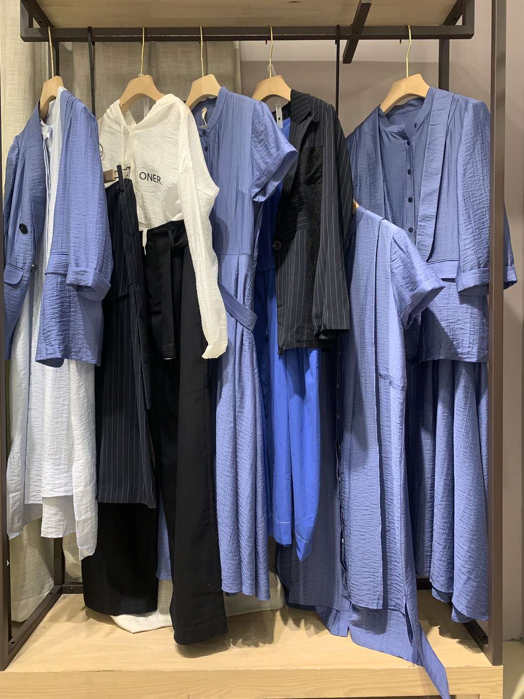 高端 品牌圖拉 2022春過季品牌女裝尾貨批發(fā)渠道