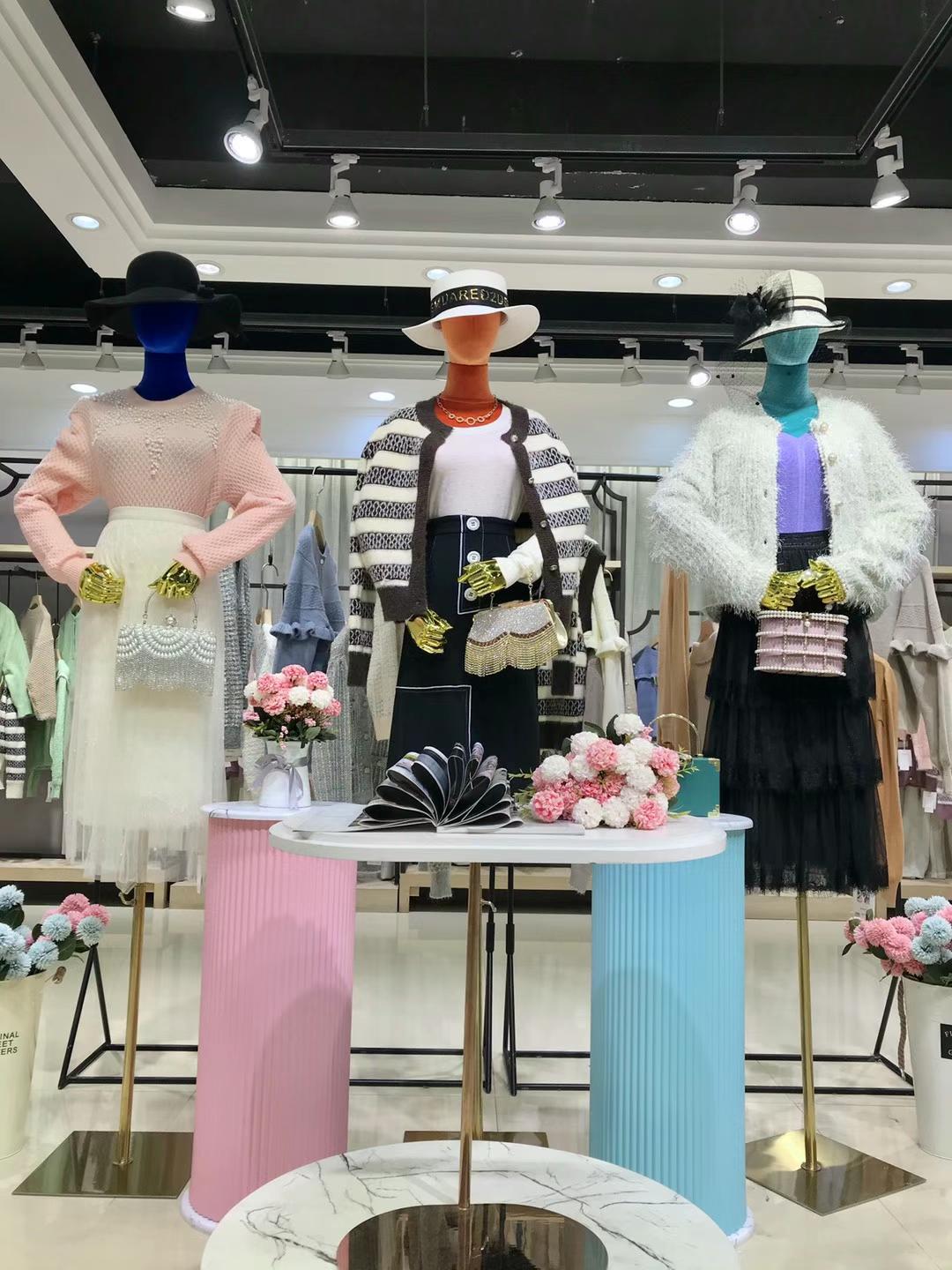 云伊毛衣21秋品牌女裝尾貨供應(yīng)? 網(wǎng)店女裝貨源批發(fā)走份
