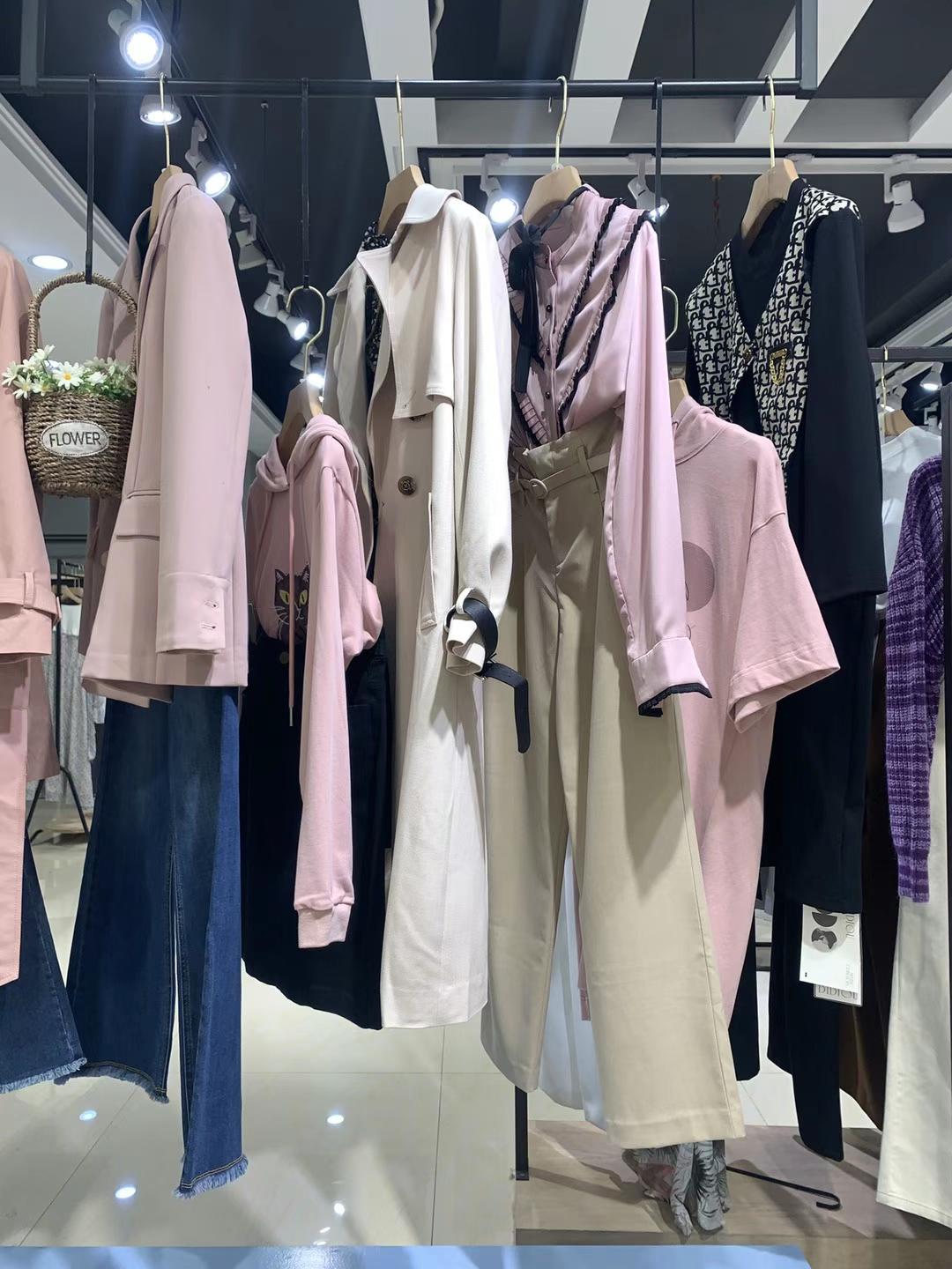 女裝雜款尾貨貨源迪笛歐2022淘寶品牌折扣店庫(kù)存女裝撤柜批發(fā)進(jìn)貨渠道