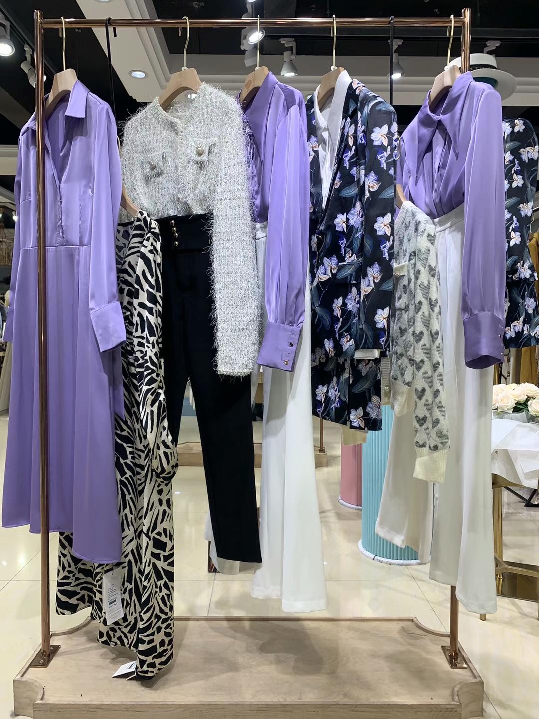 迪奧漫22春深圳輕奢品牌折扣女裝撤柜正 品女裝批發(fā)拿貨 直播貨源廠家走份批發(fā)