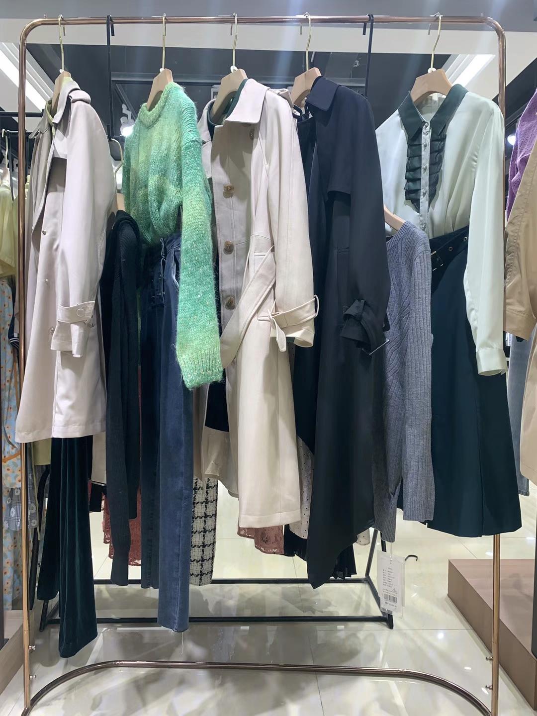 女裝雜款尾貨貨源迪笛歐2022淘寶品牌折扣店庫(kù)存女裝撤柜批發(fā)進(jìn)貨渠道