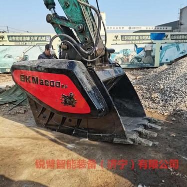 挖掘機(jī)破碎斗 固體廢料破碎 布魯克曼破碎斗