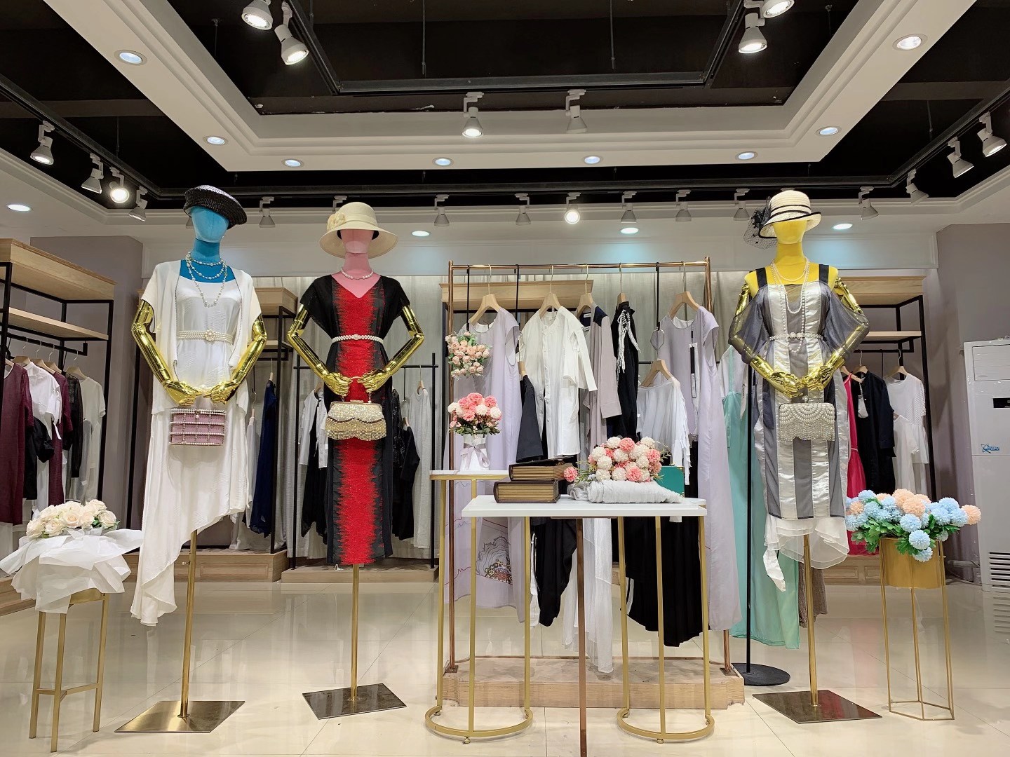 Duohomme 2022春夏時(shí)尚女裝尾貨貨源批發(fā)