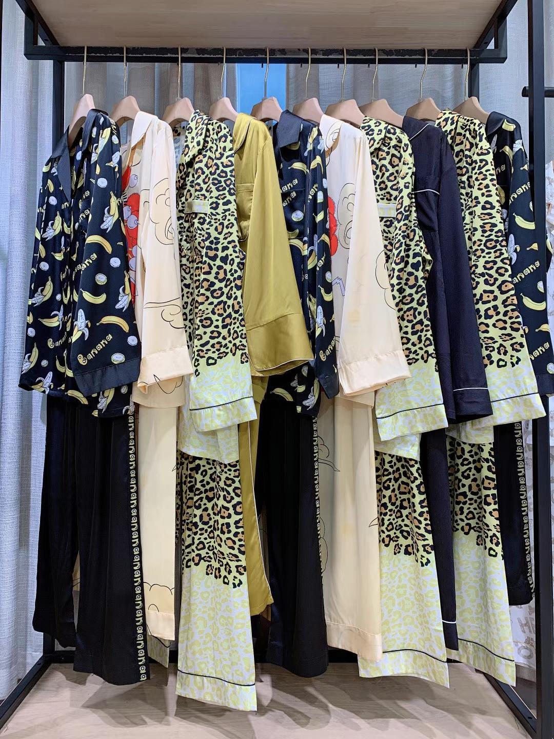 羅佧家秀居服22春裝品牌女裝廣州一手貨源走份批發(fā) 撤柜雜款尾貨淘貨源走份