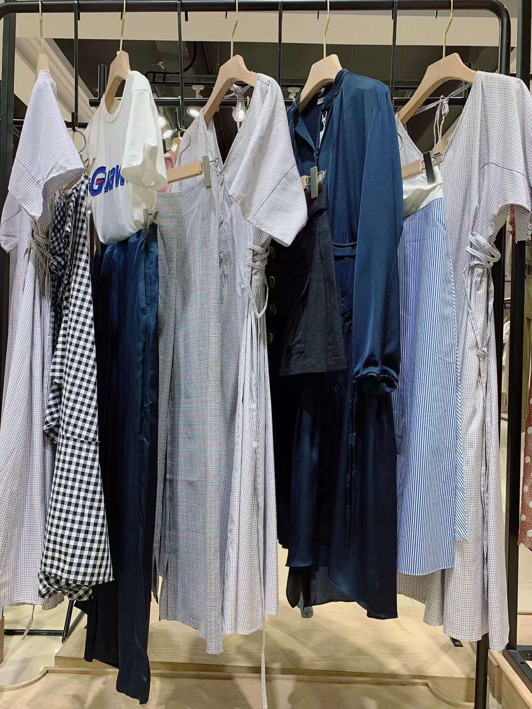 杭州品牌【Re-BLUE】專柜撤柜下架折扣女裝尾貨批發(fā) 女裝直播間一手貨源批發(fā)